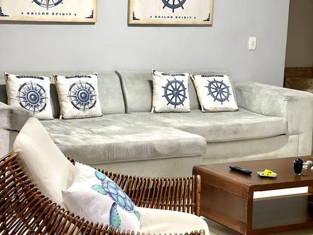 Casa de Praia para Venda em Jardim Marcia - 18
