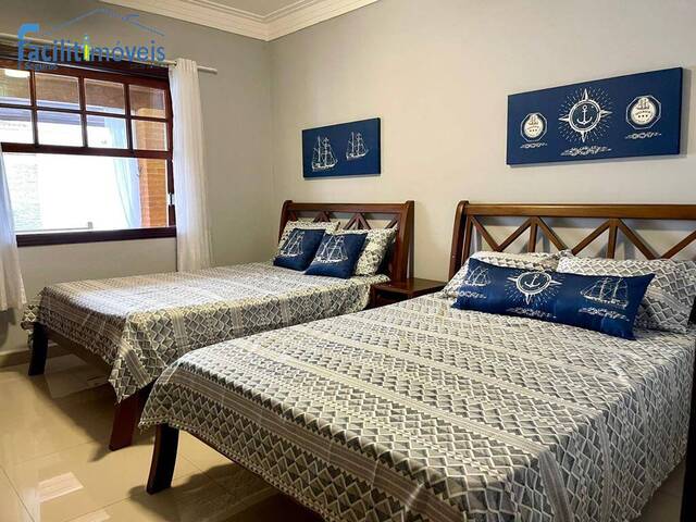 Casa de Praia para Venda em Jardim Marcia - 30