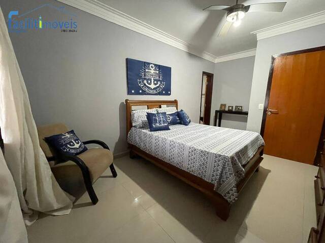 Casa de Praia para Venda em Jardim Marcia - 27