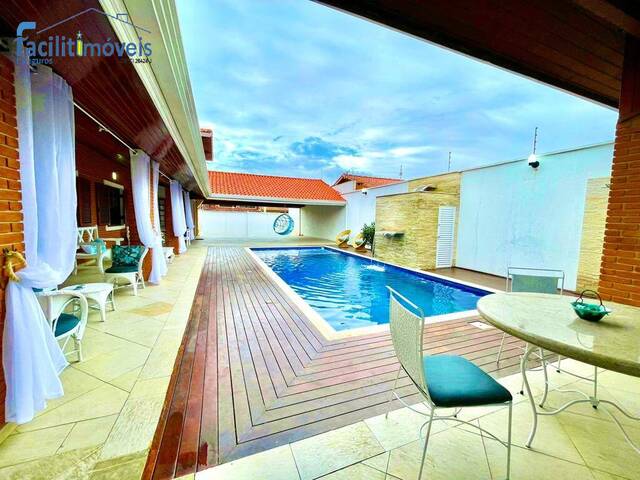 Casa de Praia para Venda em Jardim Marcia - 43