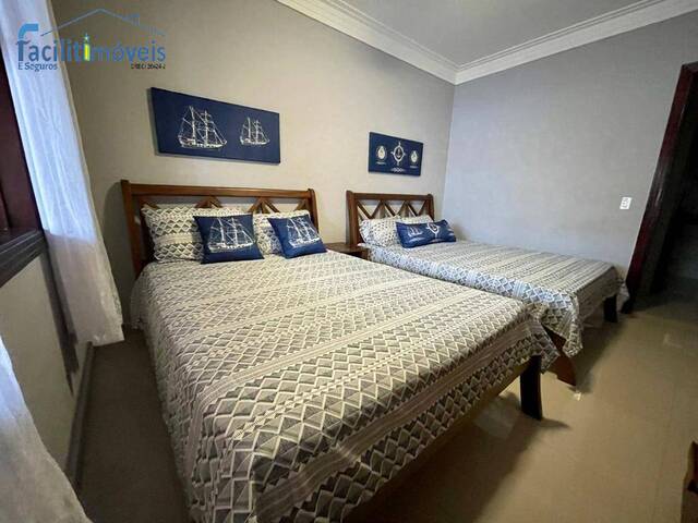 Casa de Praia para Venda em Jardim Marcia - 21