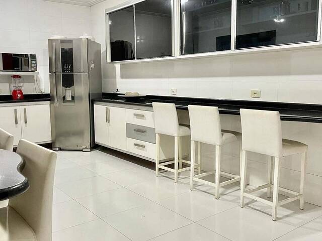 Casa de Praia para Venda em Jardim Marcia - 32