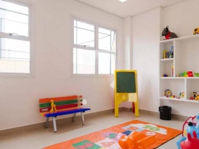 Apartamento para Venda em Baeta Neves - 13