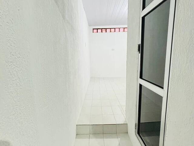 Sobrado para Venda em Planalto - 14