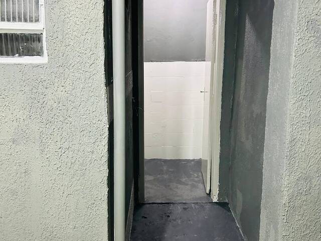Sobrado para Venda em Planalto - 24