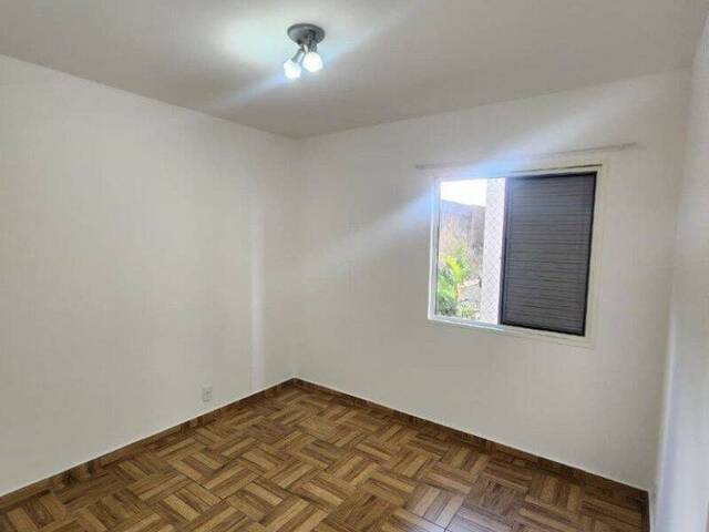 Apartamento para Locação em Planalto - 11