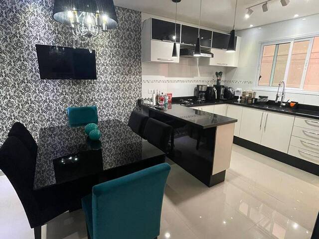 Casa para Venda em Jardim Santo Antônio - 17