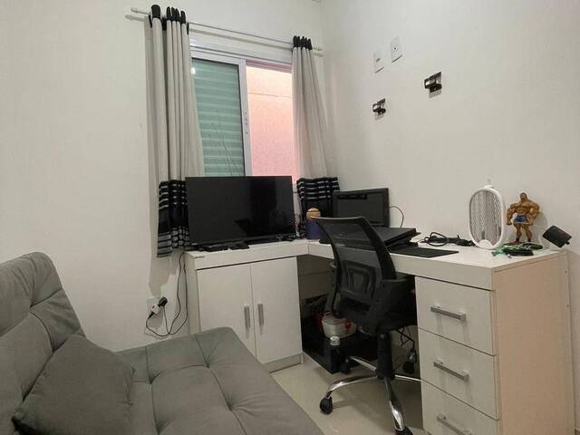 Casa para Venda em Jardim Santo Antônio - 24