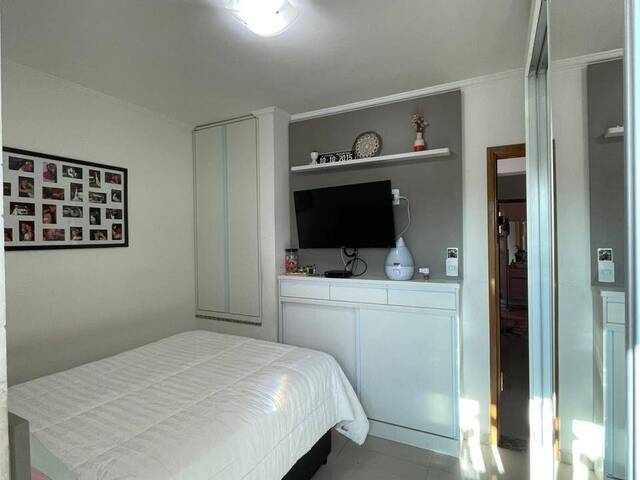 Casa para Venda em Jardim Santo Antônio - 23