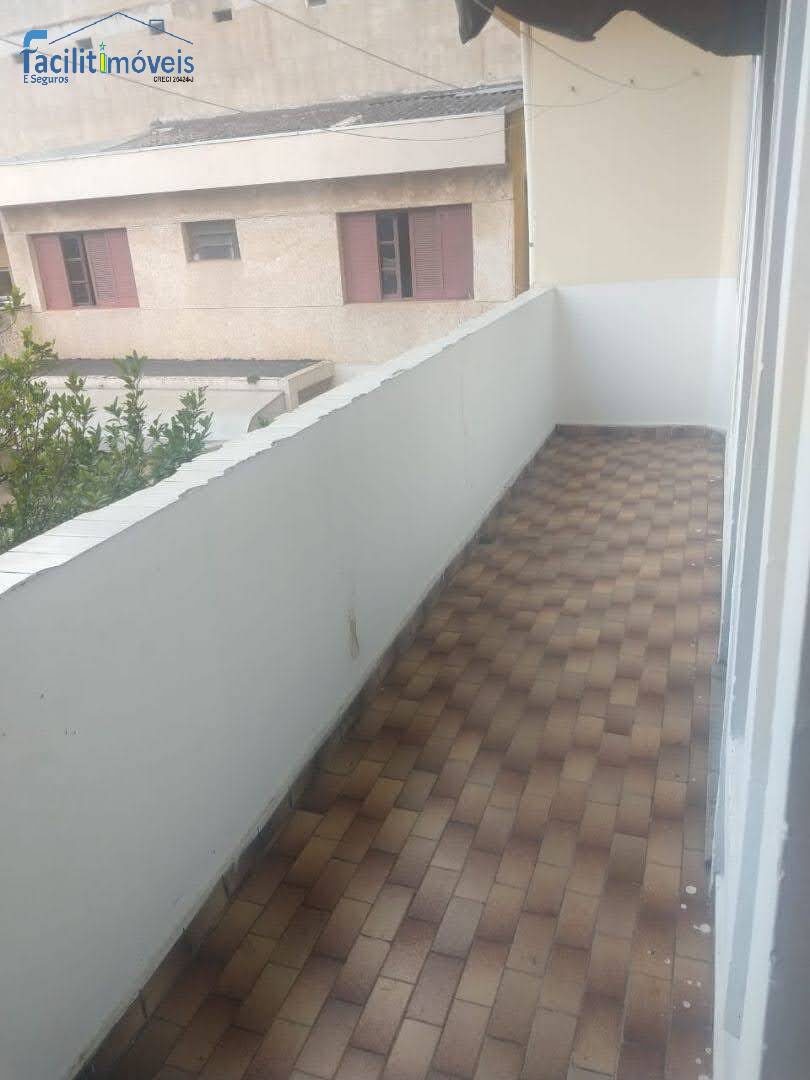 Casa à venda e aluguel com 3 quartos, 200m² - Foto 23