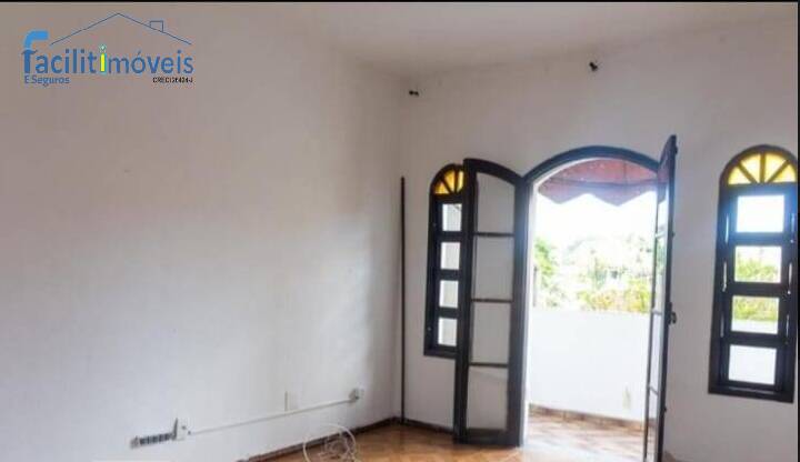 Casa à venda e aluguel com 3 quartos, 200m² - Foto 5