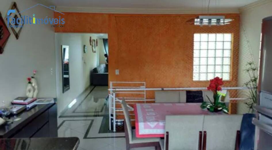 Sobrado à venda com 4 quartos, 243m² - Foto 4