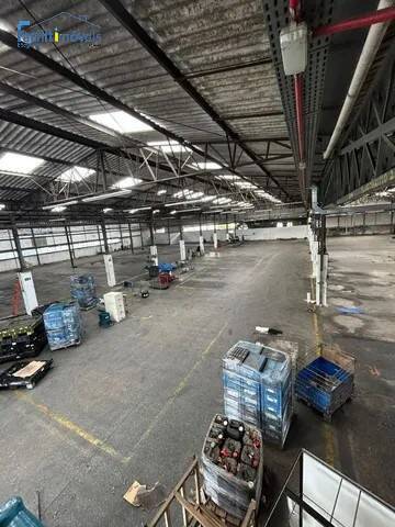 Depósito-Galpão-Armazém à venda, 3700m² - Foto 1