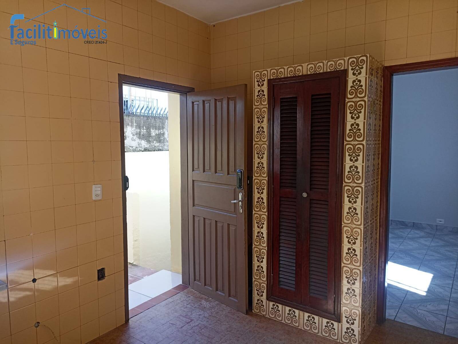 Casa para alugar com 1 quarto, 60m² - Foto 4