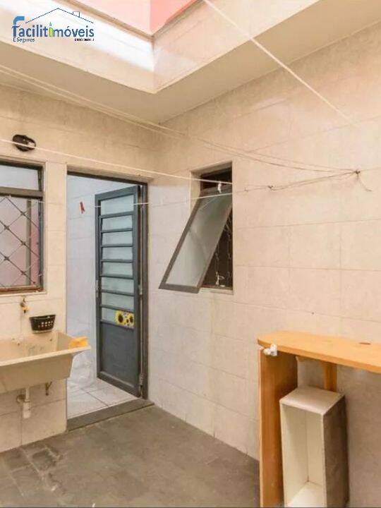 Apartamento para alugar com 3 quartos, 140m² - Foto 6