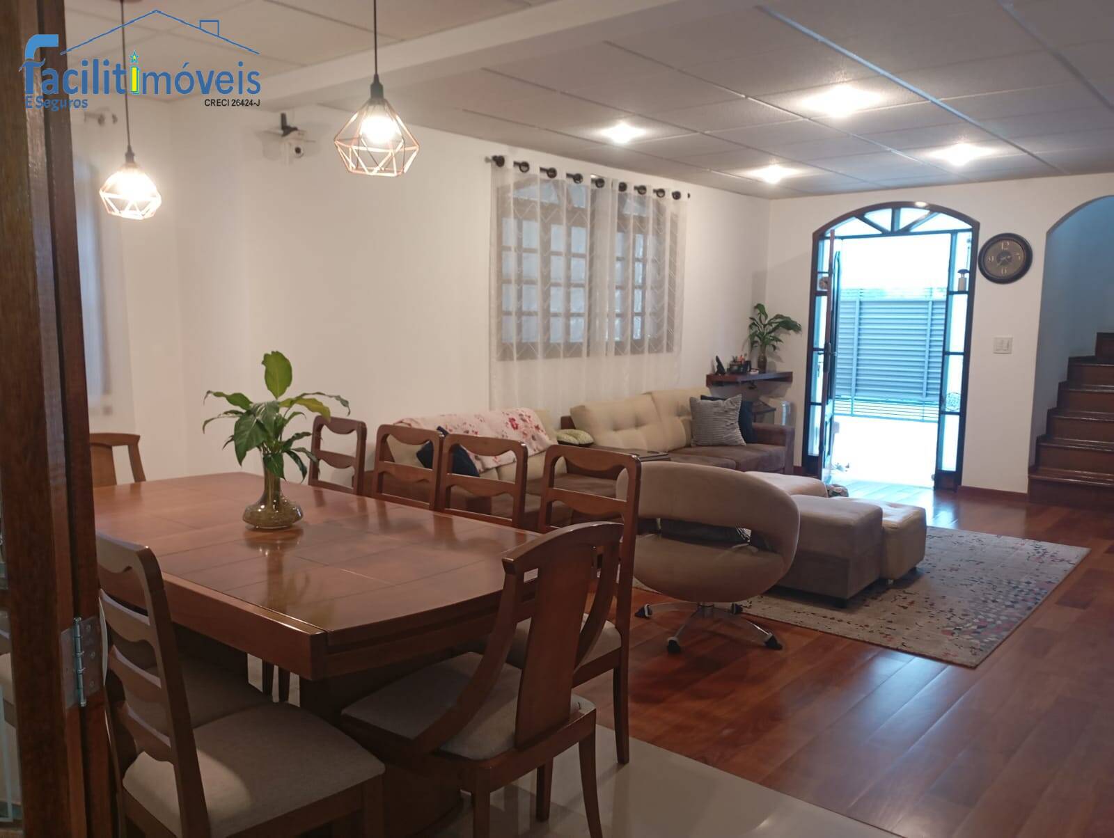 Sobrado, 3 quartos, 179 m² - Foto 1